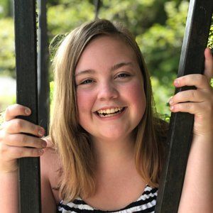 Meet your Posher, Avery